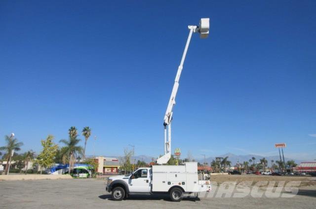 Ford F550 Pagalbos kelyje automobiliai