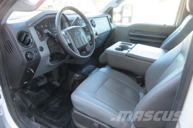 Ford F550 Pagalbos kelyje automobiliai