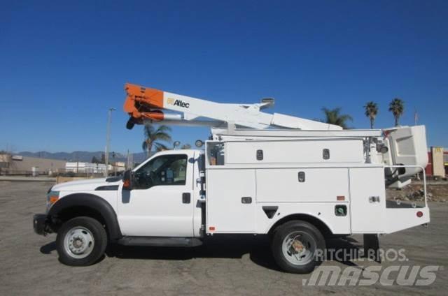 Ford F550 Pagalbos kelyje automobiliai