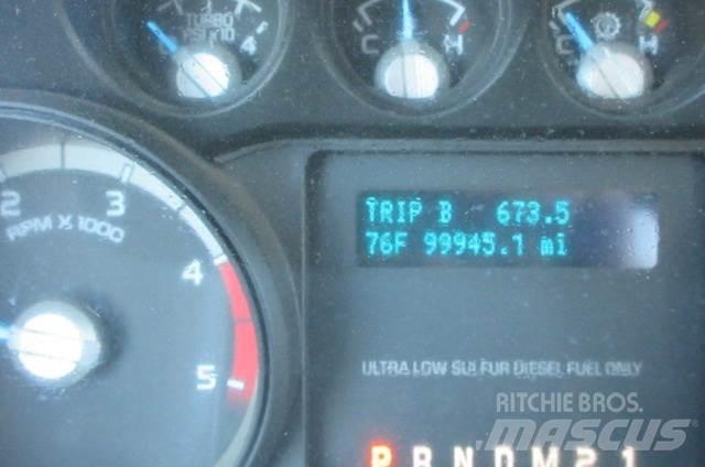 Ford F550 Pagalbos kelyje automobiliai