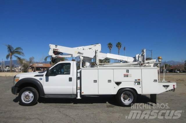 Ford F550 Pagalbos kelyje automobiliai