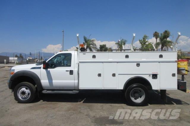 Ford F550 Pagalbos kelyje automobiliai
