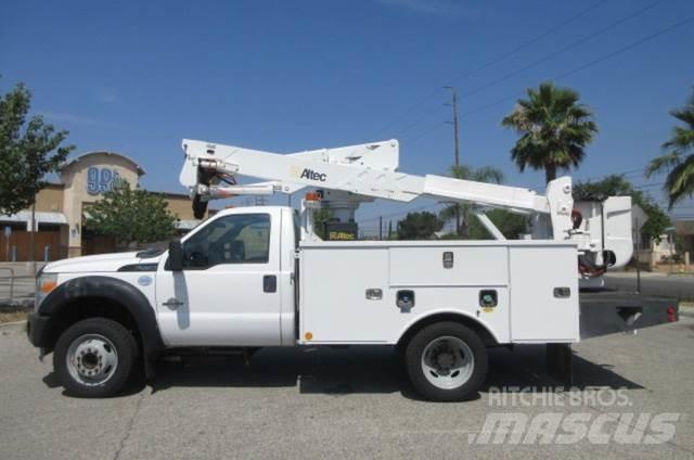 Ford F550 Pagalbos kelyje automobiliai