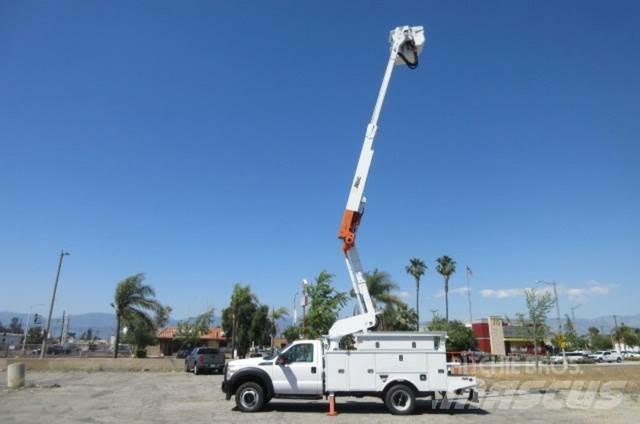 Ford F550 Pagalbos kelyje automobiliai