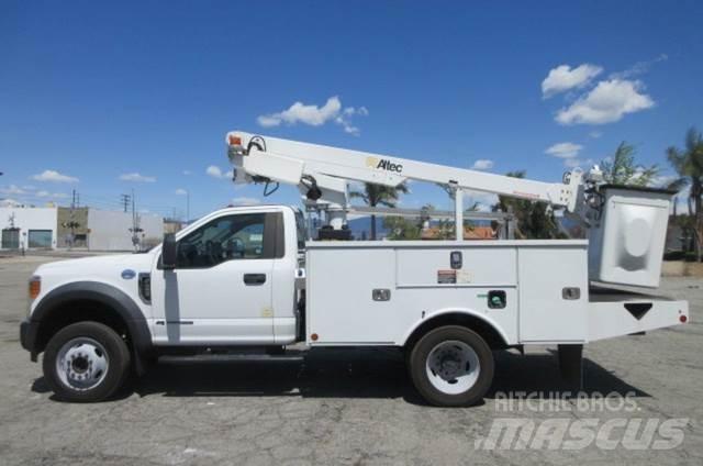 Ford F550 Pagalbos kelyje automobiliai