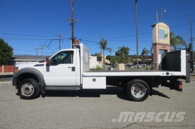 Ford F550 Pagalbos kelyje automobiliai