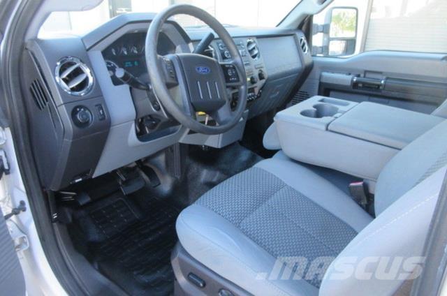 Ford F550 Pagalbos kelyje automobiliai