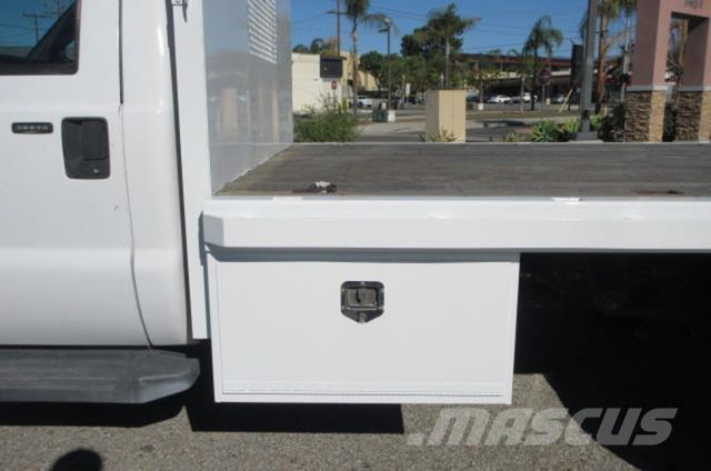 Ford F550 Pagalbos kelyje automobiliai