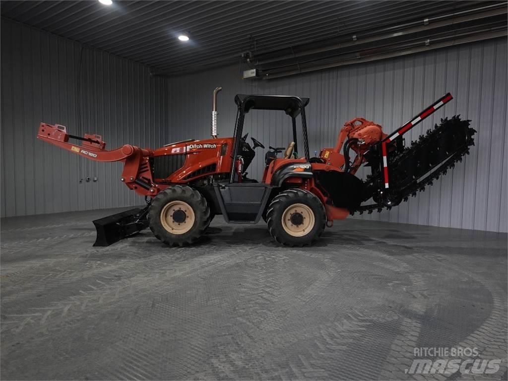 Ditch Witch RT120 Tranšėjų ekskavatoriai