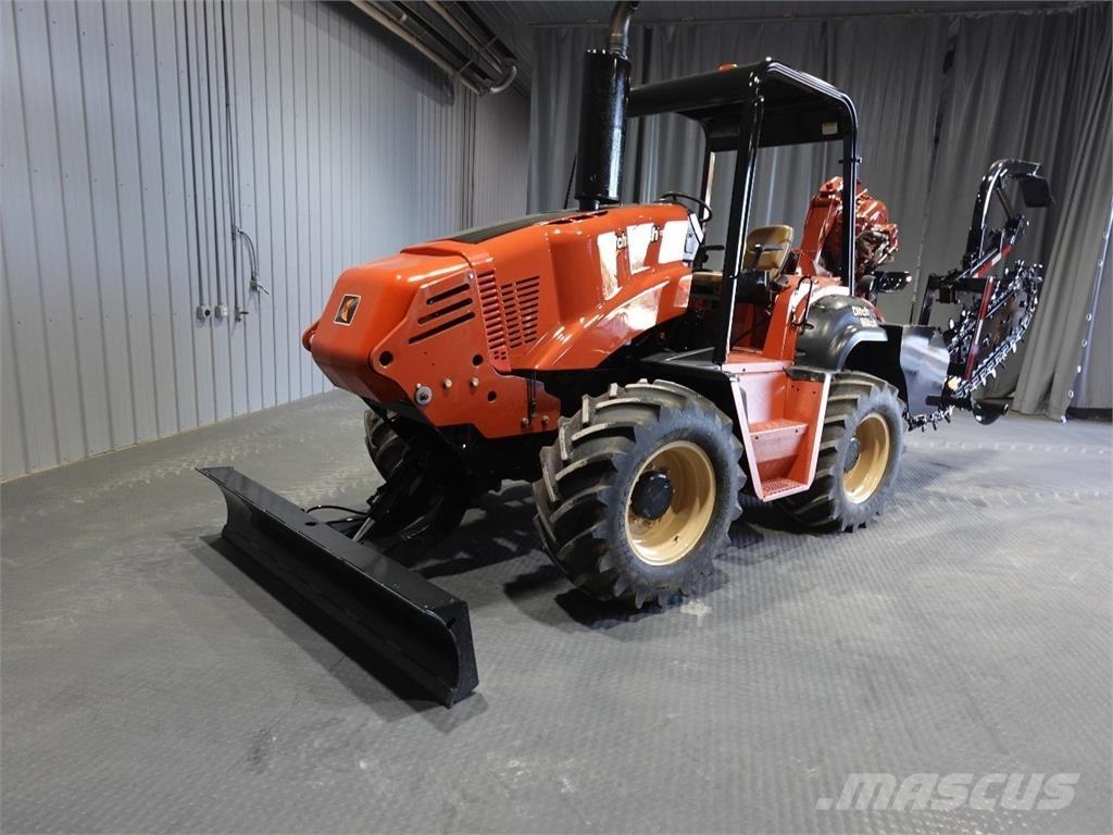 Ditch Witch RT95 Tranšėjų ekskavatoriai