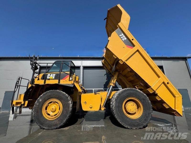 CAT 772 Atliekų išvežimo technika