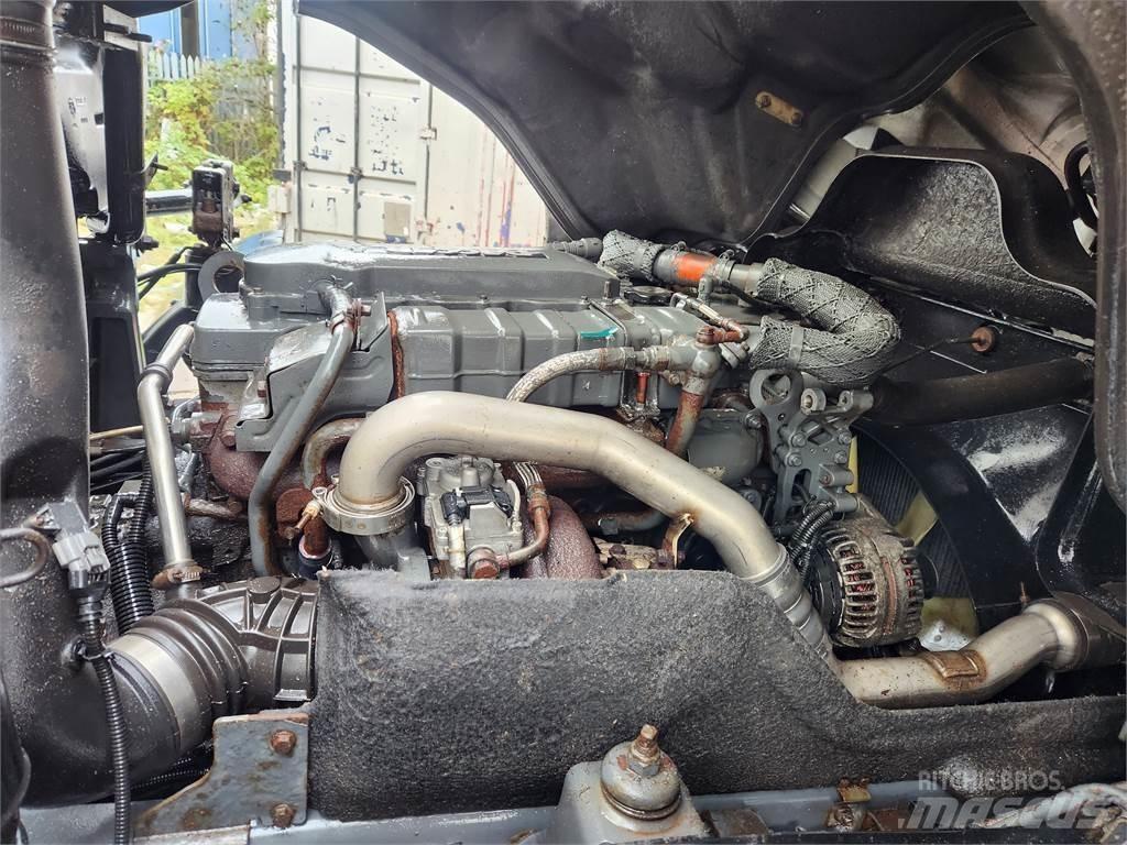 DAF CF220 Sunkvežimiai su dengtu kėbulu