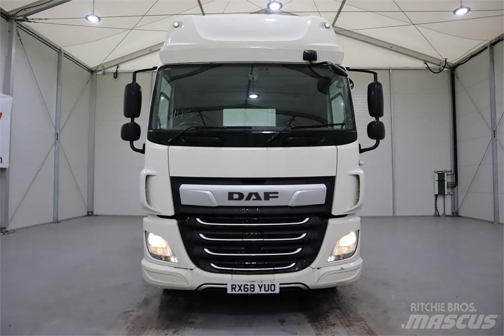 DAF CF450 Naudoti vilkikai