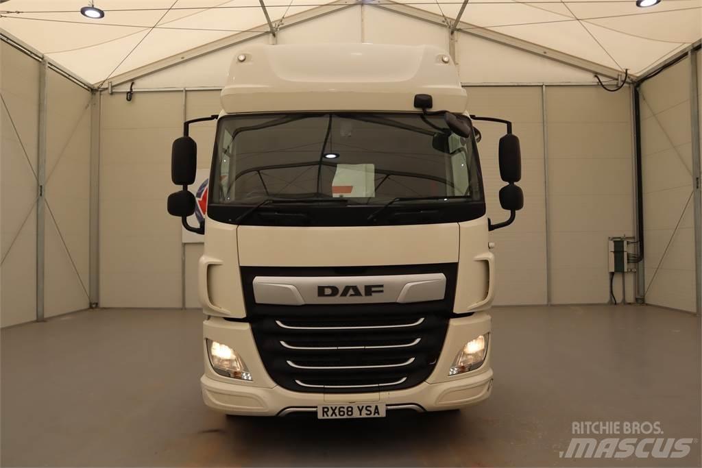 DAF CF450 Naudoti vilkikai