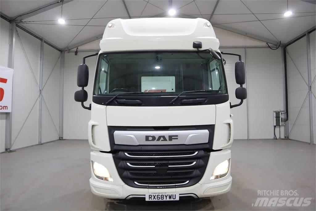 DAF CF450 Naudoti vilkikai