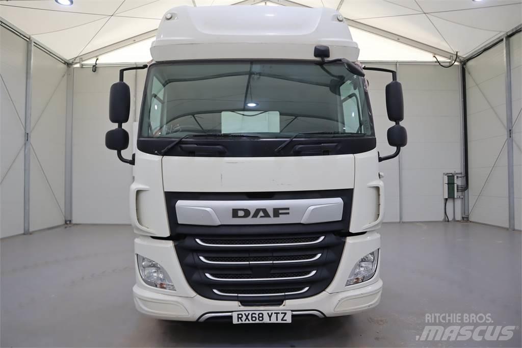 DAF CF450 Naudoti vilkikai