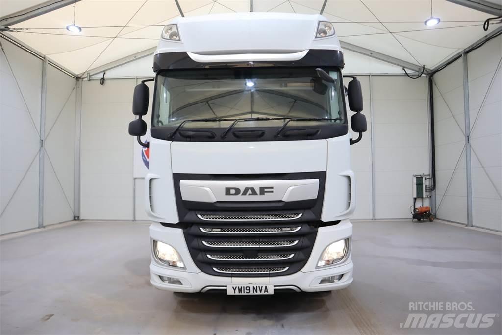 DAF XF530 Naudoti vilkikai