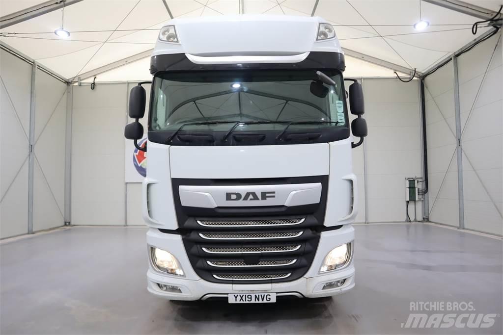 DAF XF530 Naudoti vilkikai