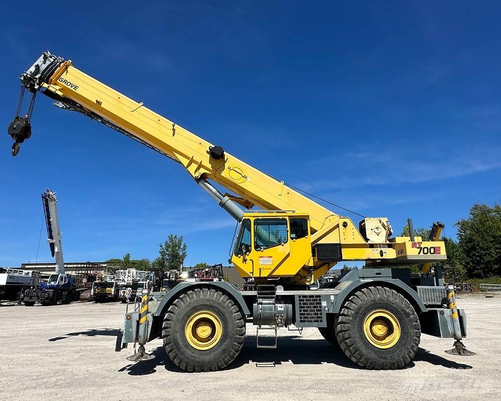 Grove 750E Neapdoroto reljefo kranai