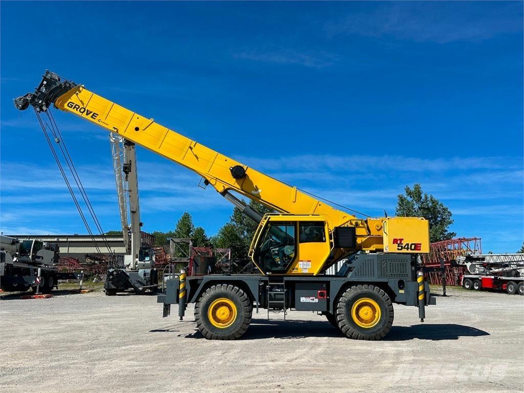 Grove RT540E Neapdoroto reljefo kranai