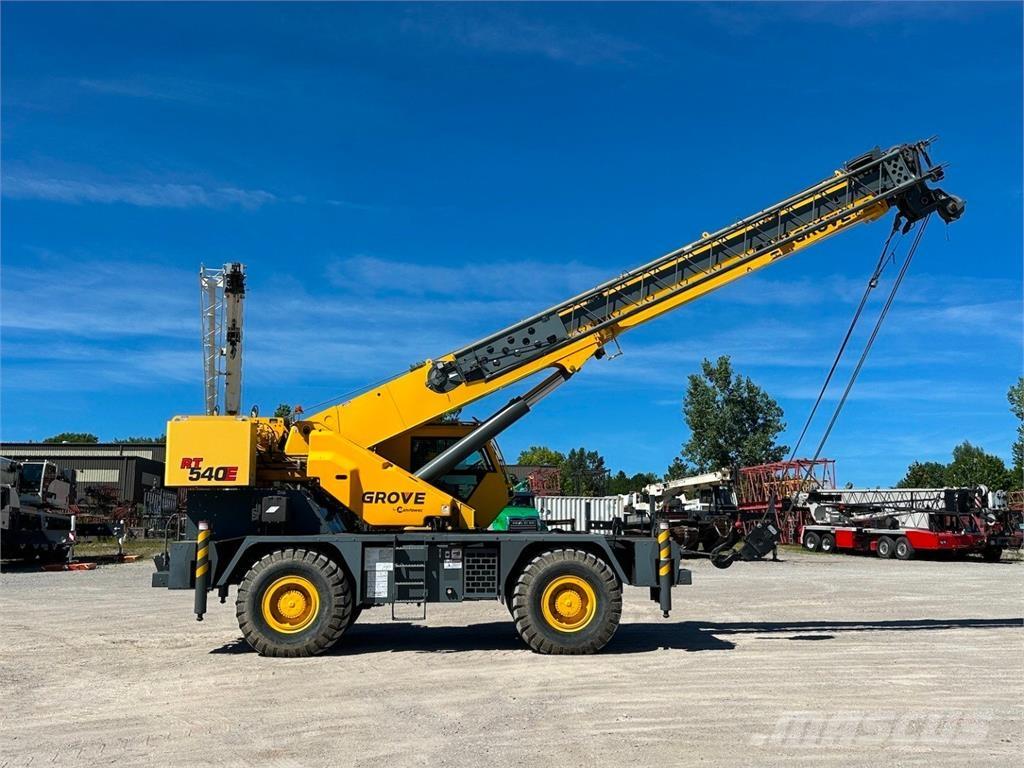 Grove RT540E Neapdoroto reljefo kranai