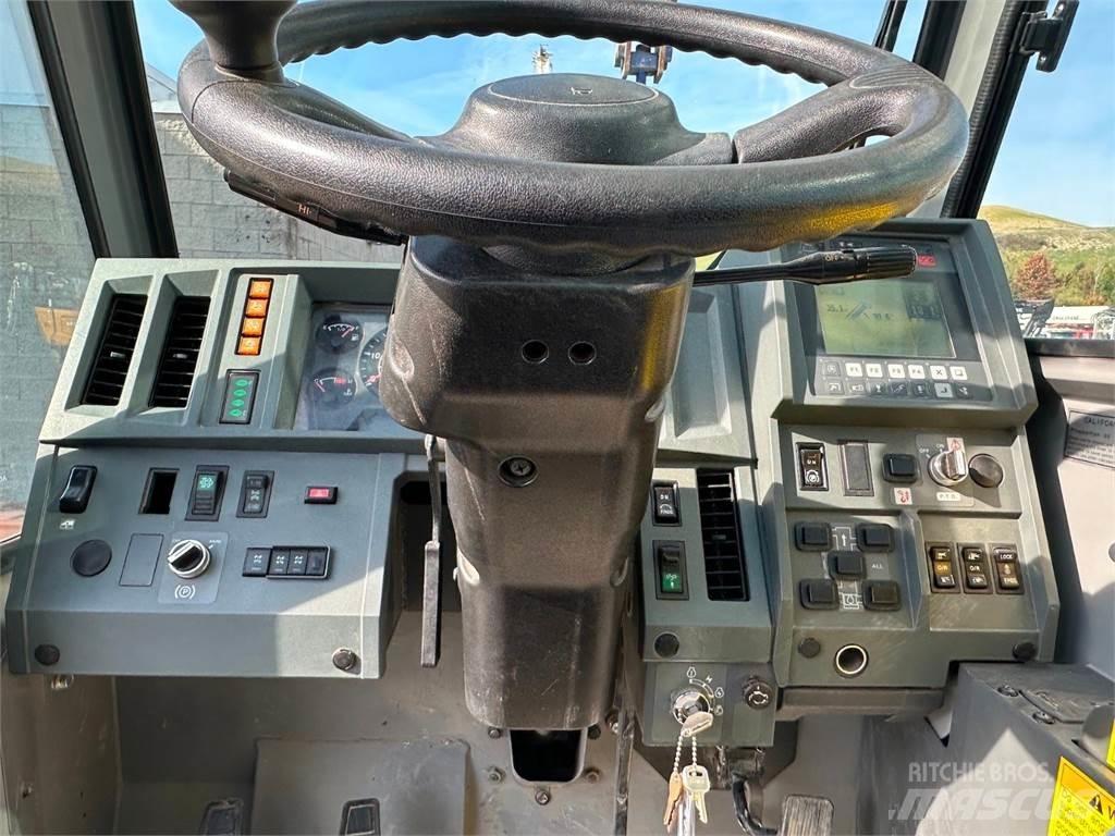 Tadano GR-550XL-3 Neapdoroto reljefo kranai