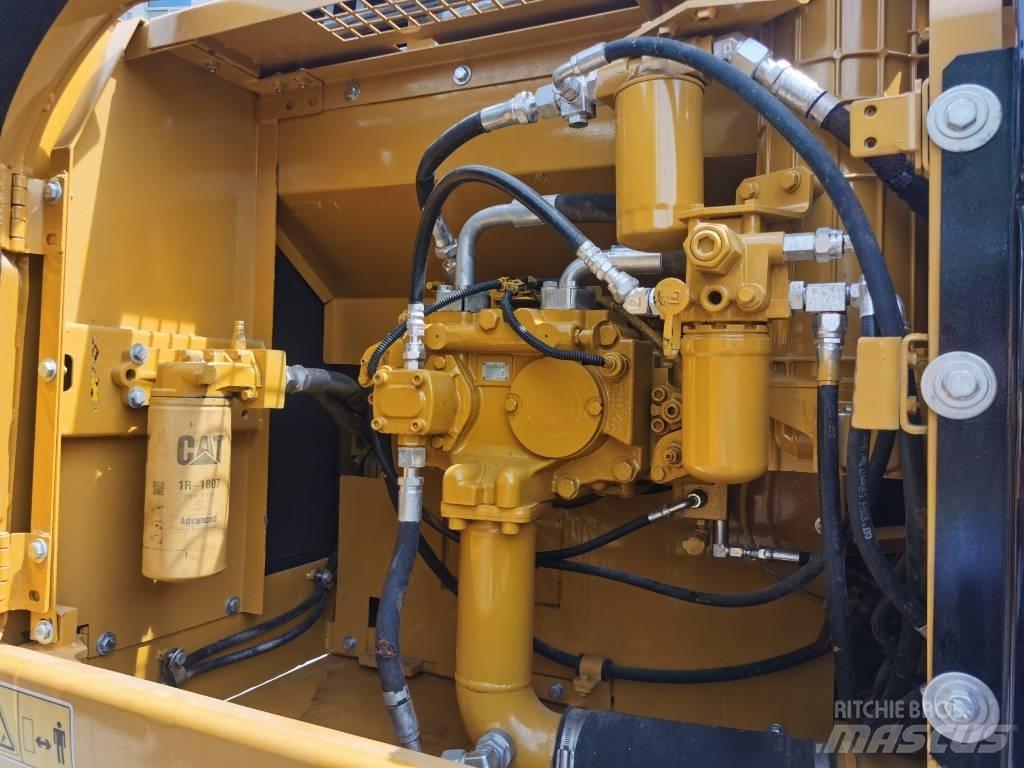CAT 325 D Vikšriniai ekskavatoriai