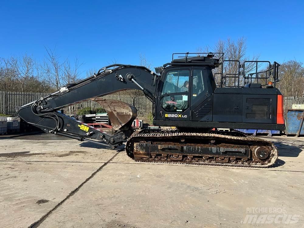 JCB 220X Vikšriniai ekskavatoriai