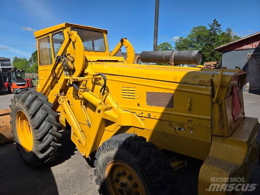 BM Volvo 621 Naudoti ratiniai krautuvai