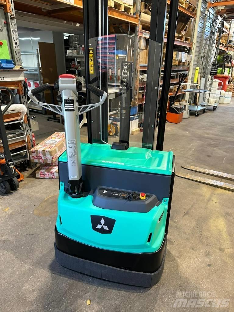Mitsubishi SBP12N3 Rankiniai vėžimėliai