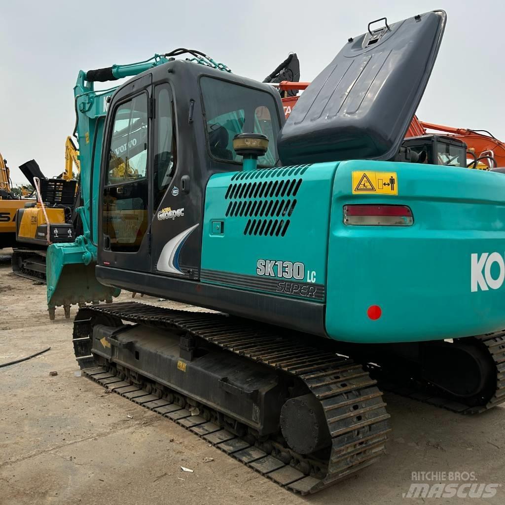 Kobelco 130 Vikšriniai ekskavatoriai