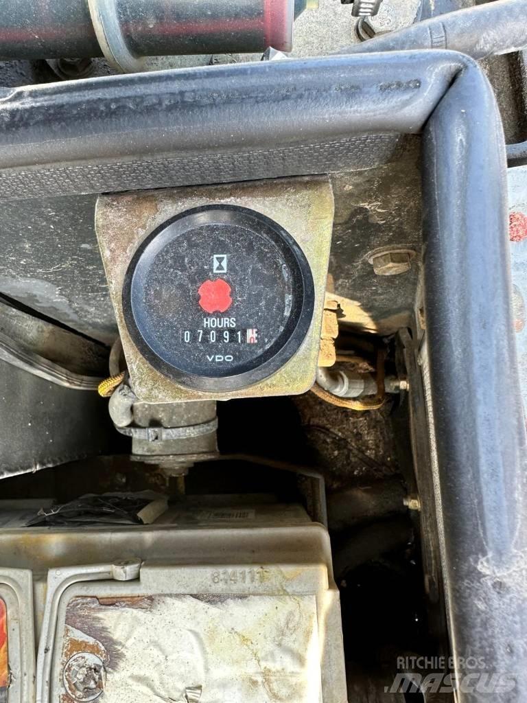 Bomag BW 138 AD Porinių būgnų volai