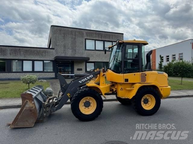Volvo L 35 G Naudoti ratiniai krautuvai