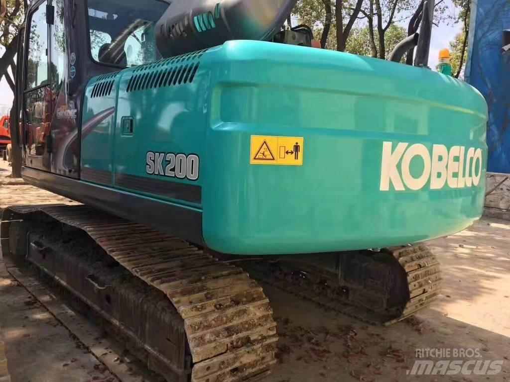 Kobelco SK 200 Vikšriniai ekskavatoriai