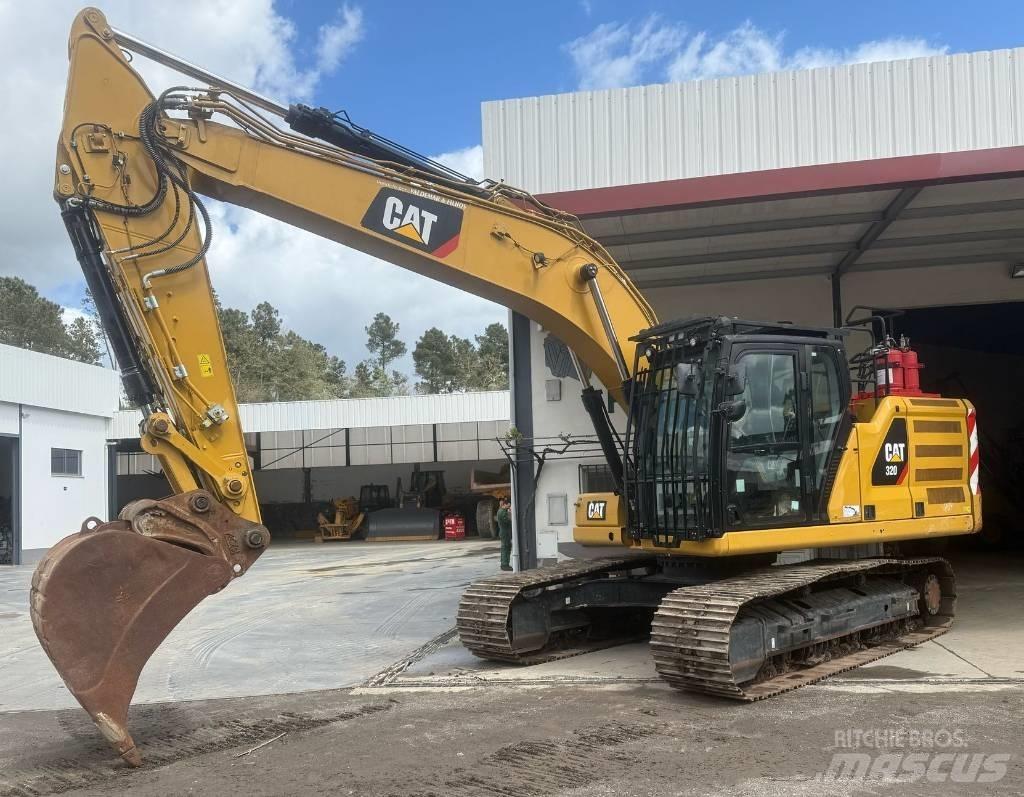 CAT 320 Vikšriniai ekskavatoriai