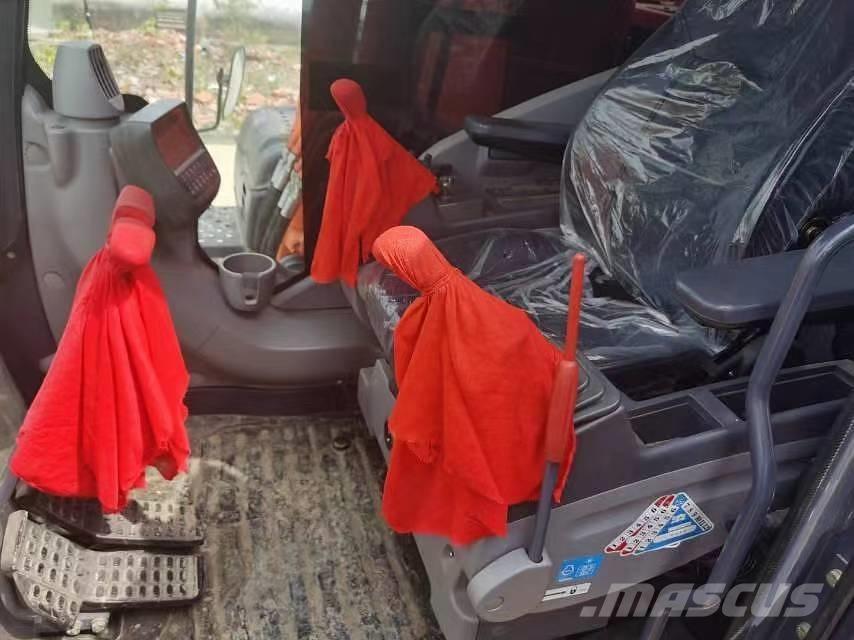 Hitachi ZX 210 Vikšriniai ekskavatoriai