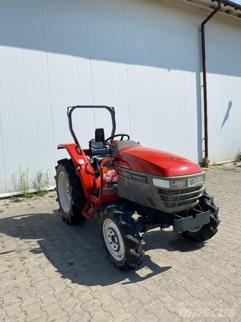 Yanmar AF 26 Naudoti kompaktiški traktoriai