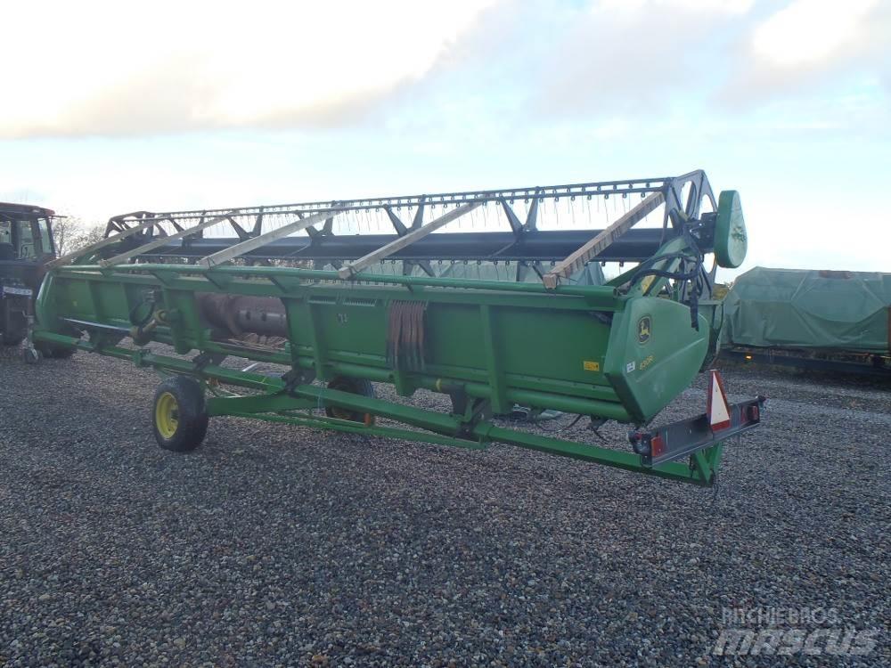 John Deere 630 R Derliaus nuėmimo kombainų priedai