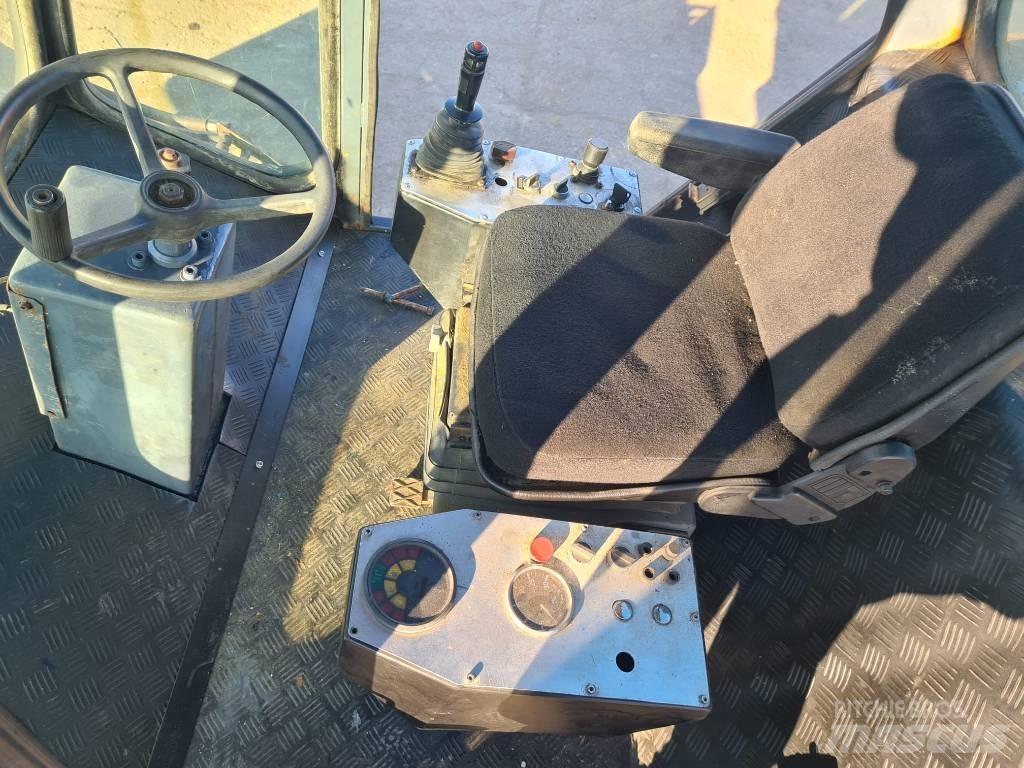  Compactor MV 618 DT Gruntiniai volai
