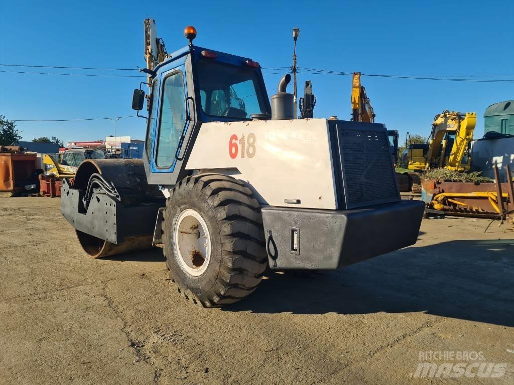  Compactor MV 618 DT Gruntiniai volai