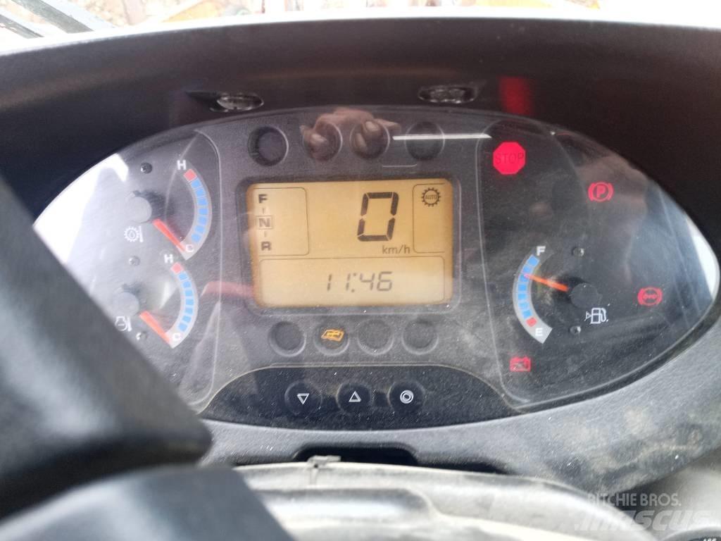Hitachi ZW 220 Naudoti ratiniai krautuvai
