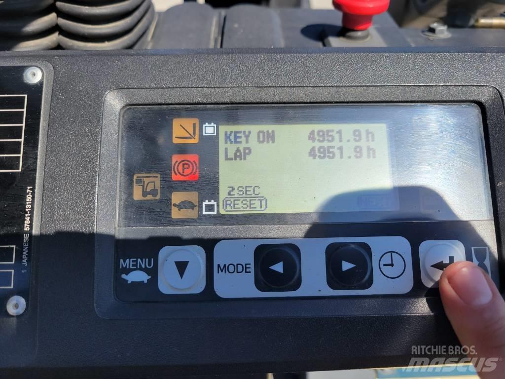 Toyota 8 FB 25 Elektriniai šakiniai krautuvai