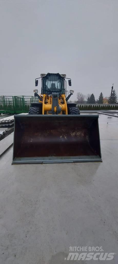 Liebherr L 538 Naudoti ratiniai krautuvai
