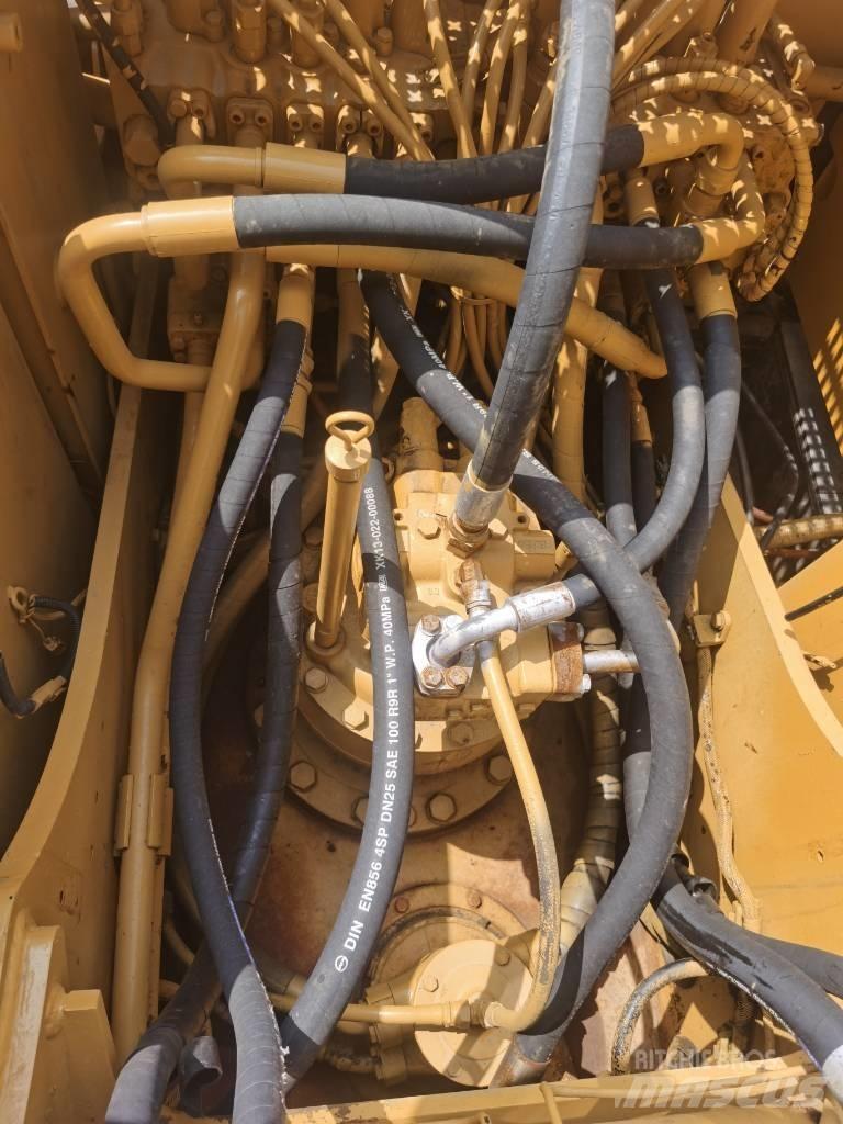 CAT 320 C L Vikšriniai ekskavatoriai