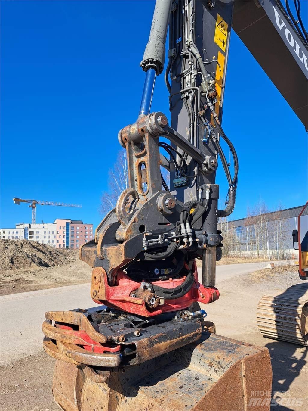 Volvo EC220EL Vikšriniai ekskavatoriai