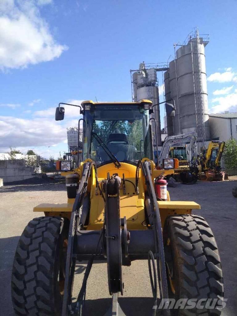 Volvo L 35 G Naudoti ratiniai krautuvai