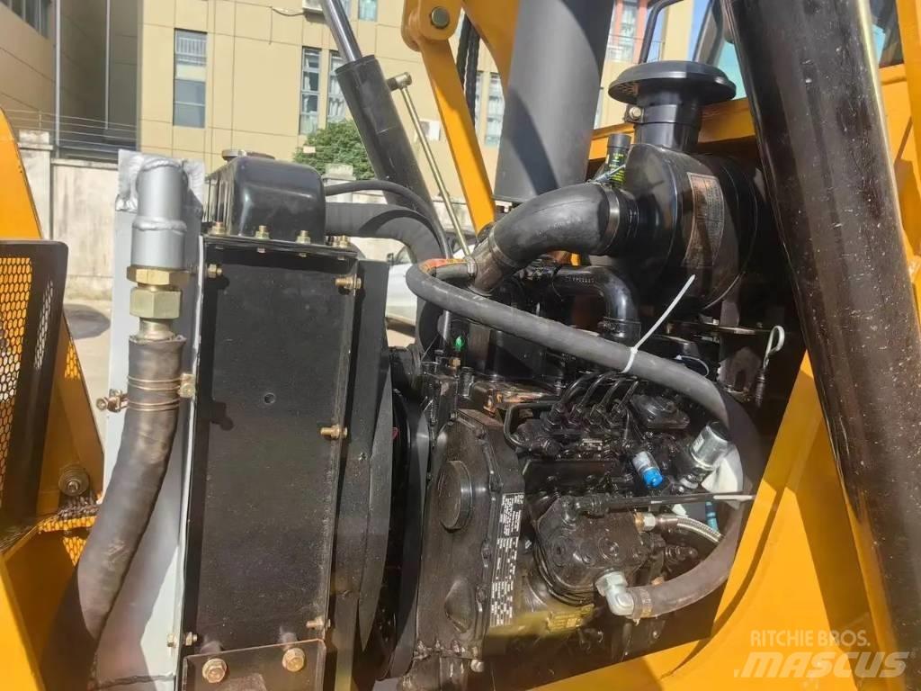 CAT 420 F Ekskavatoriniai krautuvai