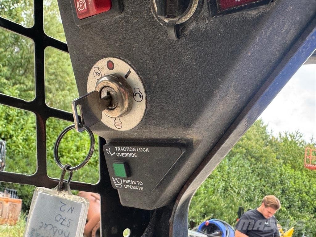 Bobcat S 70 Krautuvai su šoniniu pasukimu