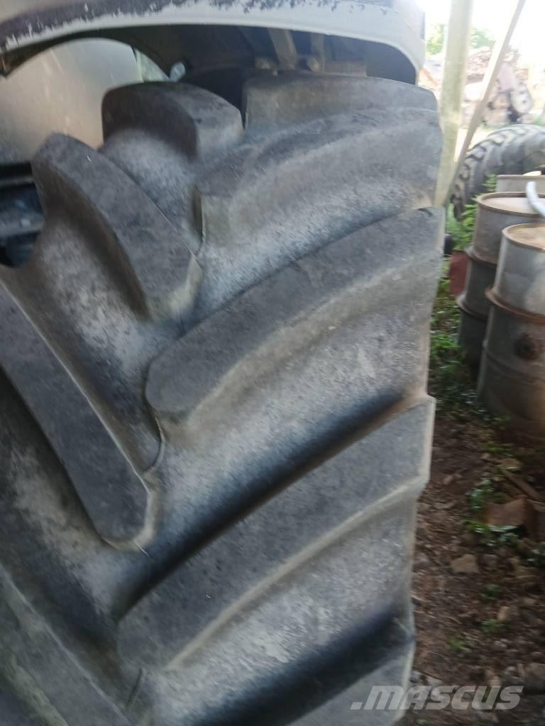 JCB Fastrac 2155 Traktoriai