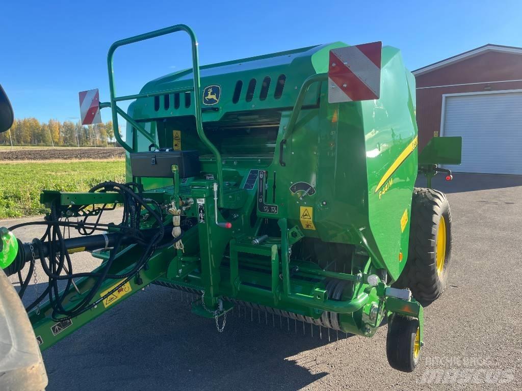 John Deere F441M Ritinių presai